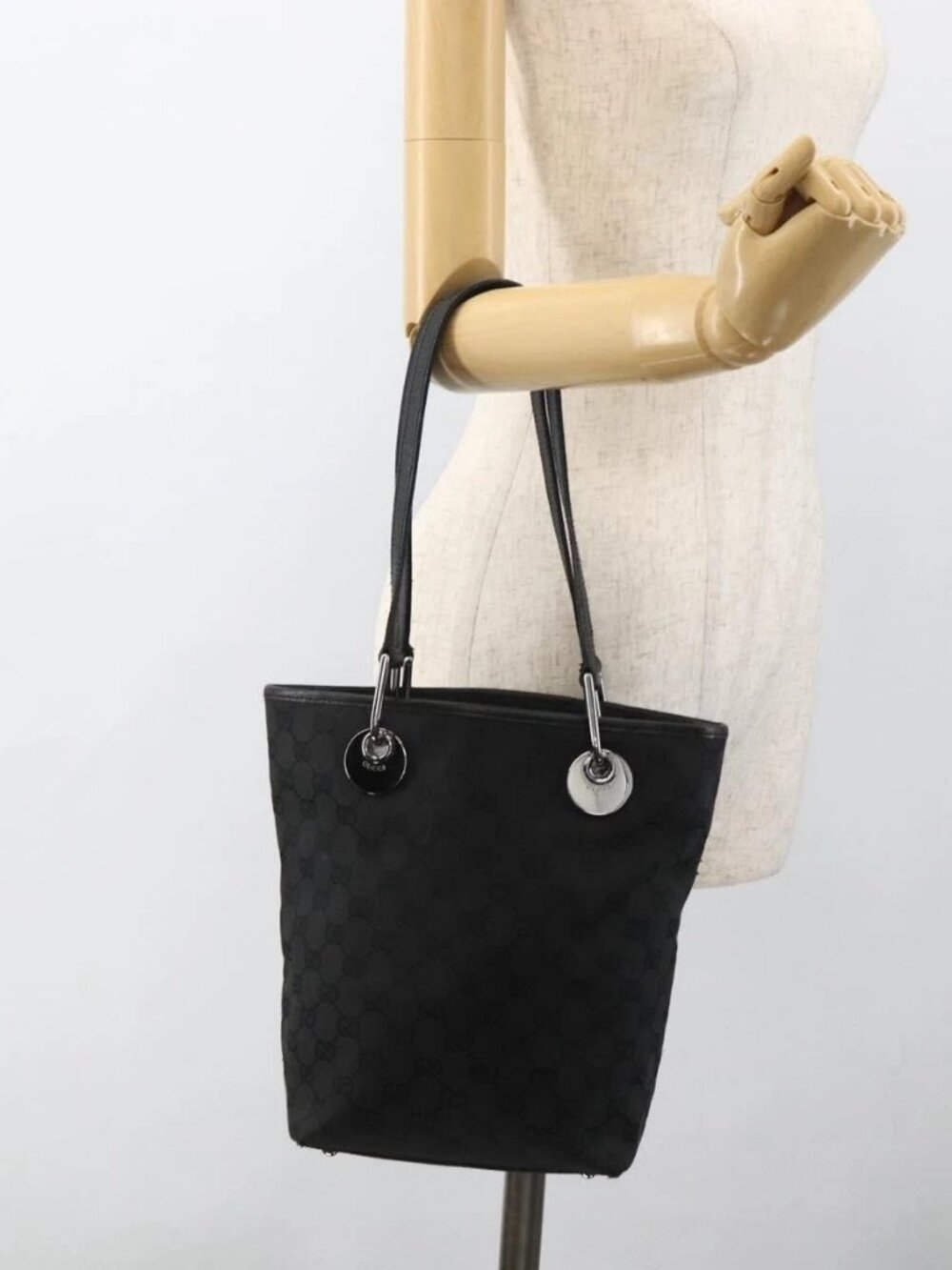 GUCCI GG Canvas Tote Bag Black Silver 120840 Auth ka2935